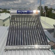 hinh anh lap dat gian may nuoc nong nang luong mat troi tan a dai thanh classic